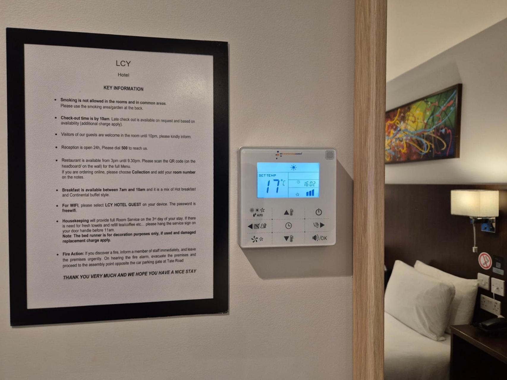 London City Airport Hotel Esterno foto